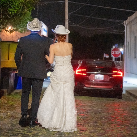 Meet your Posher, Mary - Picture 8 of 8